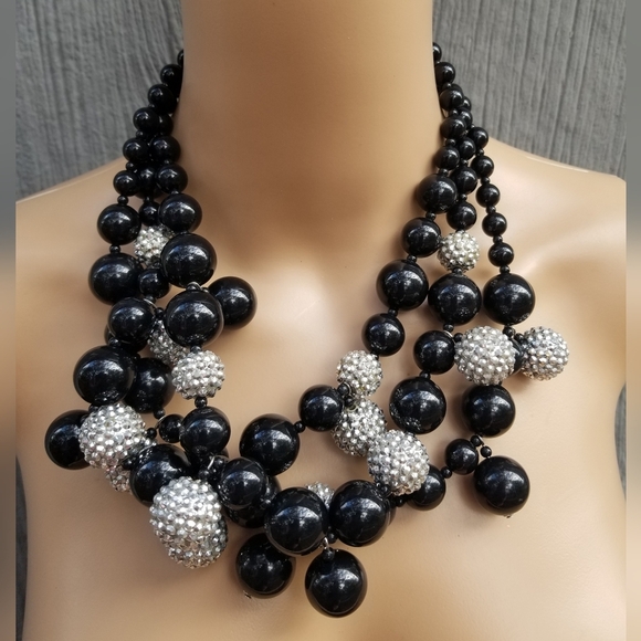 VINTAGE BLACK & SILVER SPARKLE BEAD LAYERED CHUNKY STATEMENT NECKLACE - Picture 1 of 7
